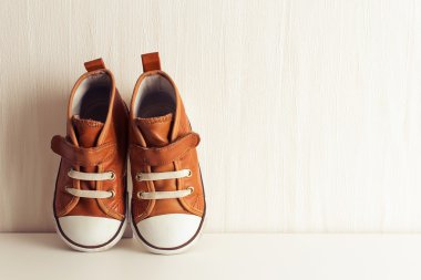 portakal spor ayakkabı