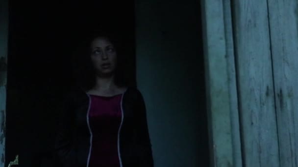 Kadın Zombi Sahnesi Harap Bölge Korku Filmi Cadılar Bayramı Diğerleri — Stok video