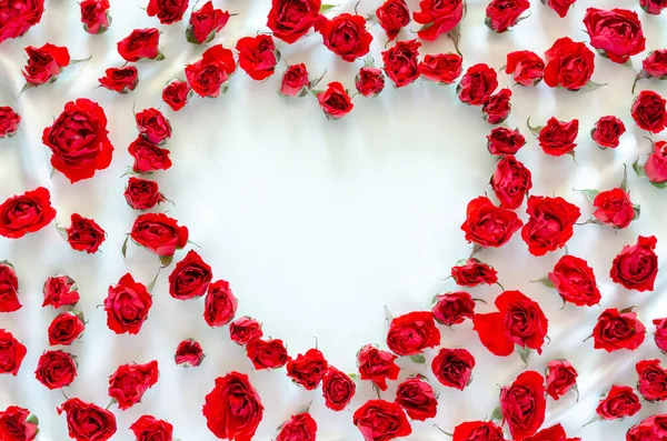 Red Roses Put White Satin Cloth Empty Space Love Shape —  Fotos de Stock