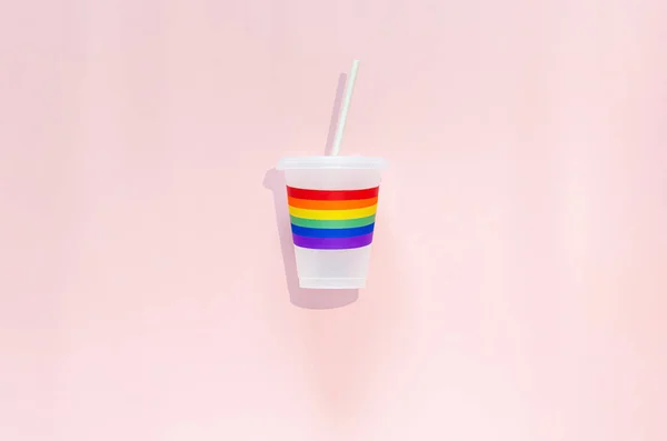 Papírszalma Újrahasznosítható Pohárba Téve Színes Papírral Borítva Minimális Pride Day — Stock Fotó