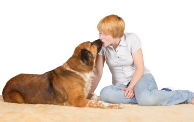 sevgi kadın köpeğini öpüşme