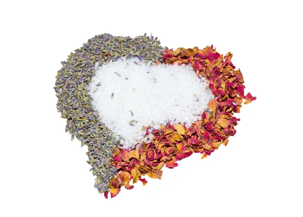 Cuore profumato con lavanda e petali di rosa — Foto Stock