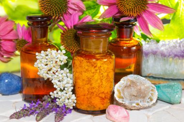 değerli taşlar ve çiçeklerle naturopathy