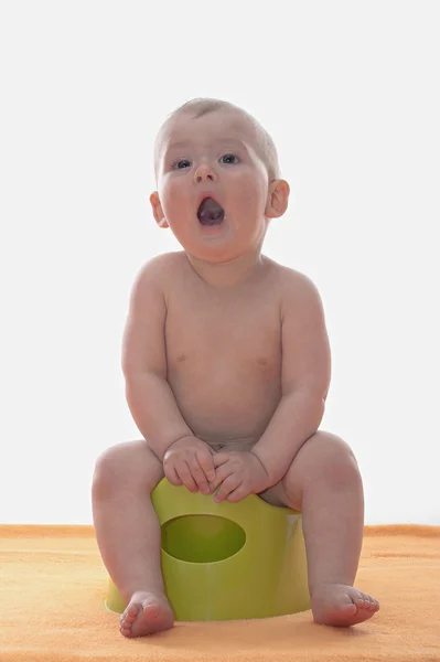 Bambino ragazzo sul vasino — Foto Stock