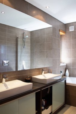 Güzel modern banyo tasarımı