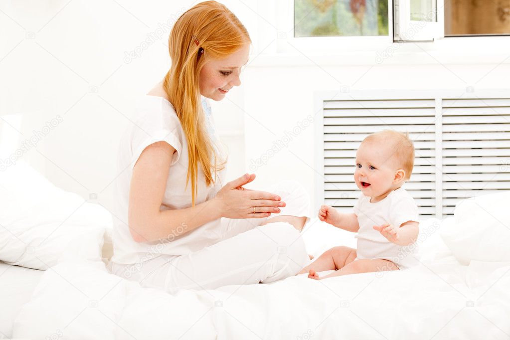 Mere Jouer Avec Son Bebe Image Libre De Droit Par Marinasvetlova C Mere Jouer Avec Son Bebe Image Libre De Droit Par Marinasvetlova C