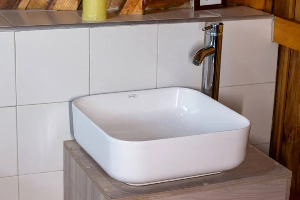 White Color Sink Clean Bathroom — Zdjęcie stockowe