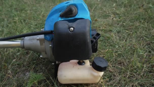 Lawn mower and its working parts. Components of the weed mowing tool — Video