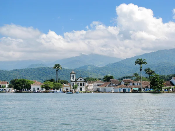 Beautiful town of Paraty, one of the oldest colonial towns in Br — Stock Photo, Image