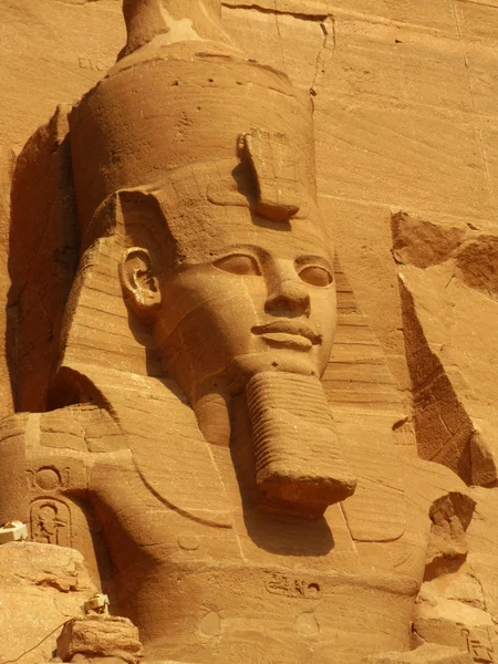 Abu Simbel Temple of King Ramses II, a masterpiece of pharaonic arts and buildings in Old Egypt — Stock Photo, Image