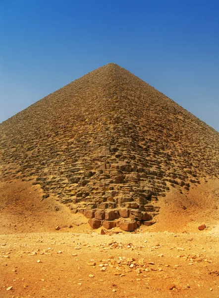 Red pyramid of King Sneferu at Dahshur, Cairo, Egypt — Stock Photo, Image