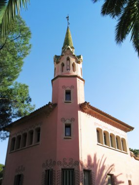 Barcelona: gaudi evi ve müze parc guell, antoni tarafından tasarlanan ünlü ve güzel park, gaudi, bir şehrin vurgulamaktadır
