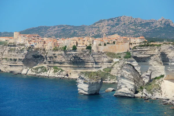 Güzel eski köy üzerinde inanılmaz uçurum askıya Bonifacio (Korsika Adası, Fransa), Telifsiz Stok Imajlar