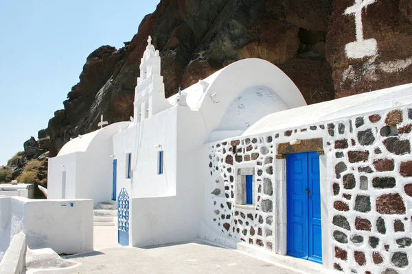 Santorini, Yunanistan: geleneksel tipik beyaz ve mavi Kilisesi, kablosuz — Stok fotoğraf