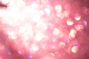 Lüks lüks, kırmızı, Noel tatili arka planında bulanık ışıklar. Güzel şenlik