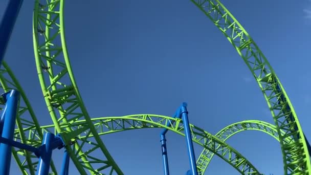 Rollercoaster Zábavní Park Promenáda Letní Dovolená Jízda — Stock video