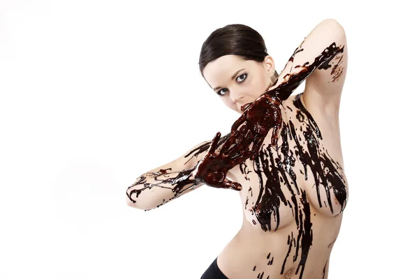 액체 초콜릿을 시음 하는 여자 — 스톡 사진