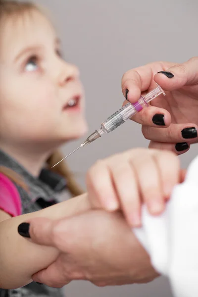 Vacinação infantil — Fotografia de Stock