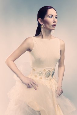 Genç Bayan model poz