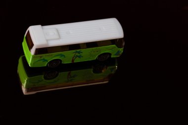 plastik otobüs