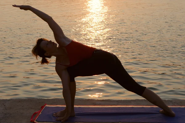 Yoga-oefeningen — Stockfoto