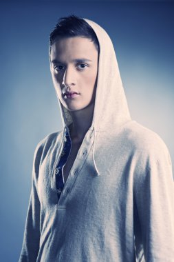 genç adam başlıklı