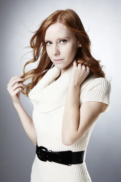 Girl posing in studio for portraits — Stock Photo, Image