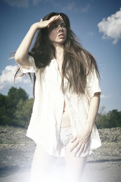 Young female model in summer time — Stock Photo, Image