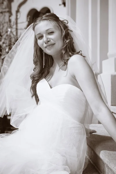 Bride in a veil — Stock Photo, Image