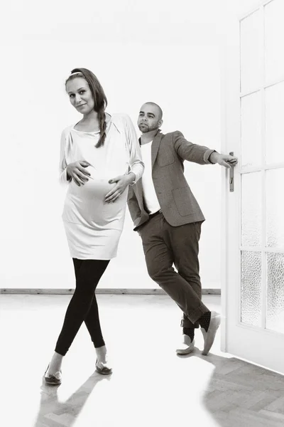 Husband with pregnant wife — Stock Photo, Image