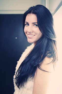 mutfak genç kadın modeli