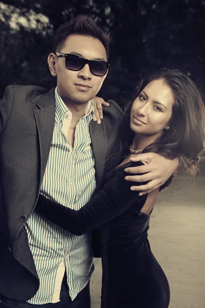 Couple posing on the bridge — Stock Photo, Image