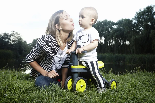 Mother with son on the nature — Stock Photo, Image