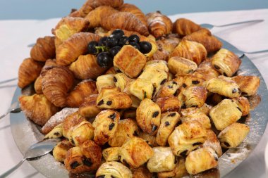 topuz ile bir kase haşhaş tohumu