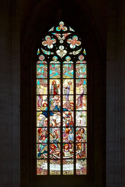 Vidrieras en la iglesia —  Fotos de Stock