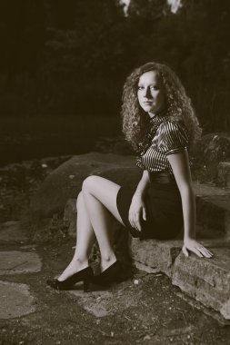 Kızıl saçlı Bayan yaz Park