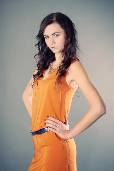 Girl posing in studio for portrait — Stock Photo, Image