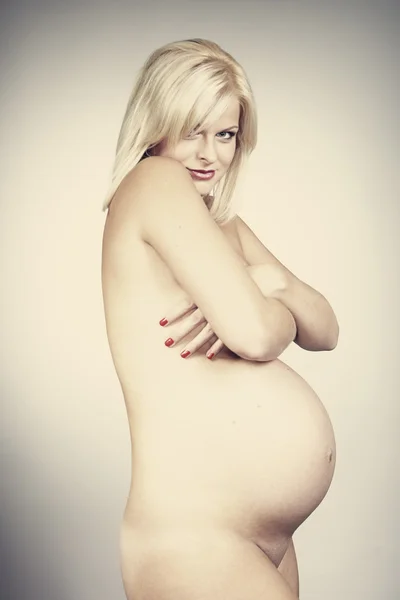 Nagie dziewczyny w ciąży — Zdjęcie stockowe