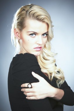 Sarışın Tanrıça