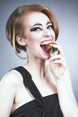 çilek yeme