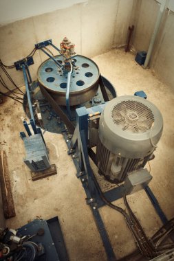 Fırlatmadan önce küçük nehirdeki mikro hidroelektrik santralinin konumu