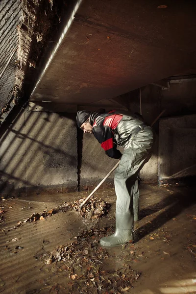 Worker Launching Micro Hydropower Plant Small River — Stock Photo, Image