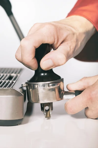 Pressing Ground Coffee Handle Extracting Espresso Machine — Fotografia de Stock