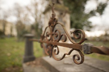 Klasik eski Hristiyan ve Yahudi mezarlığının ayrıntıları