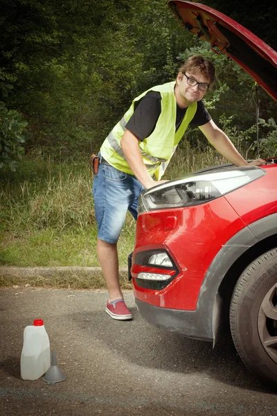 Car Driver Take Care His Car Longer Trip — Stock Photo, Image