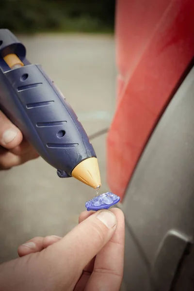 Car Owner Working Dent Repair Reverse Hammer Glue — Stock Photo, Image