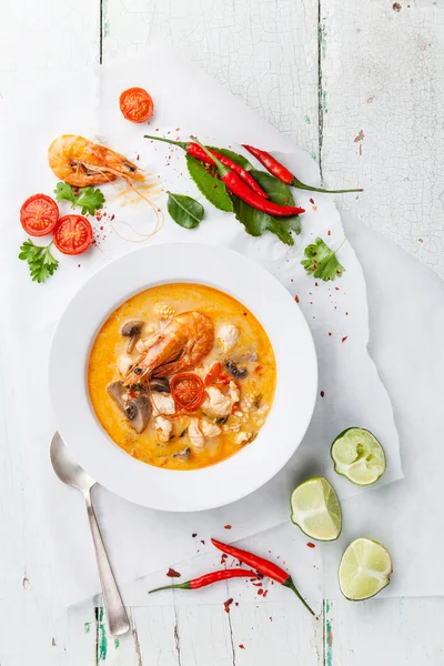 Spicy Thai soup Tom Yam — Stock Image Spicy Thai soup Tom Yam Stock Picture