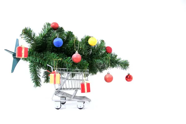 Zdobený Vánoční Stromek Pro Nový Rok Izolované Bílém Pozadí — Stock fotografie