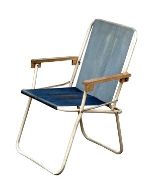 Beyaz arkaplanda izole edilmiş eski tuval sandalye