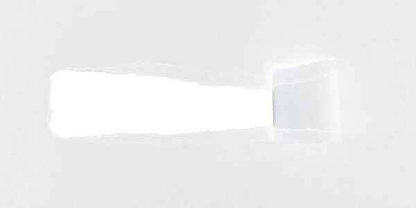 разорванный бумажный фон, копировальное место для творческого рекламного текста
